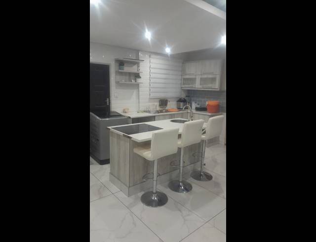 3 BEDROOM HOUSE FOR SALE IN SAVANNA CITY